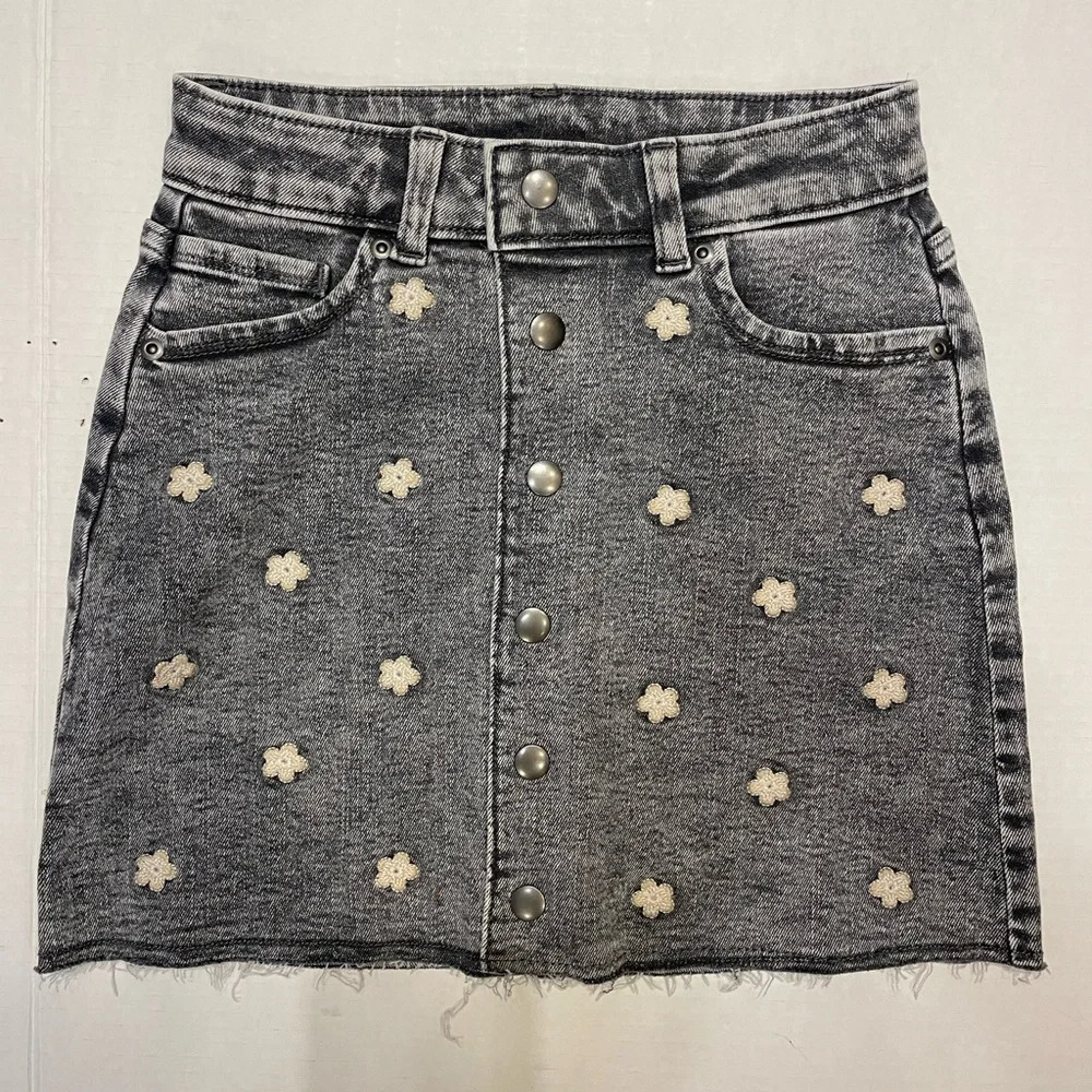 Evsie Embroidery Denim Floral Button Down Skirt Girls Size 10